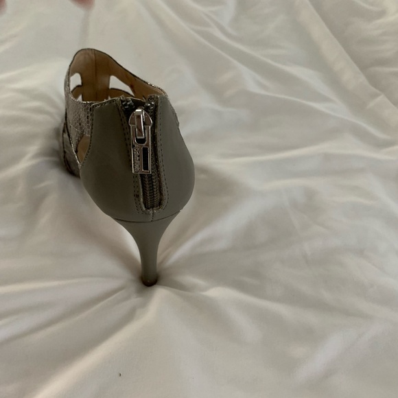 Calvin Klein super sexy goes with everything shoe! - Picture 4 of 7